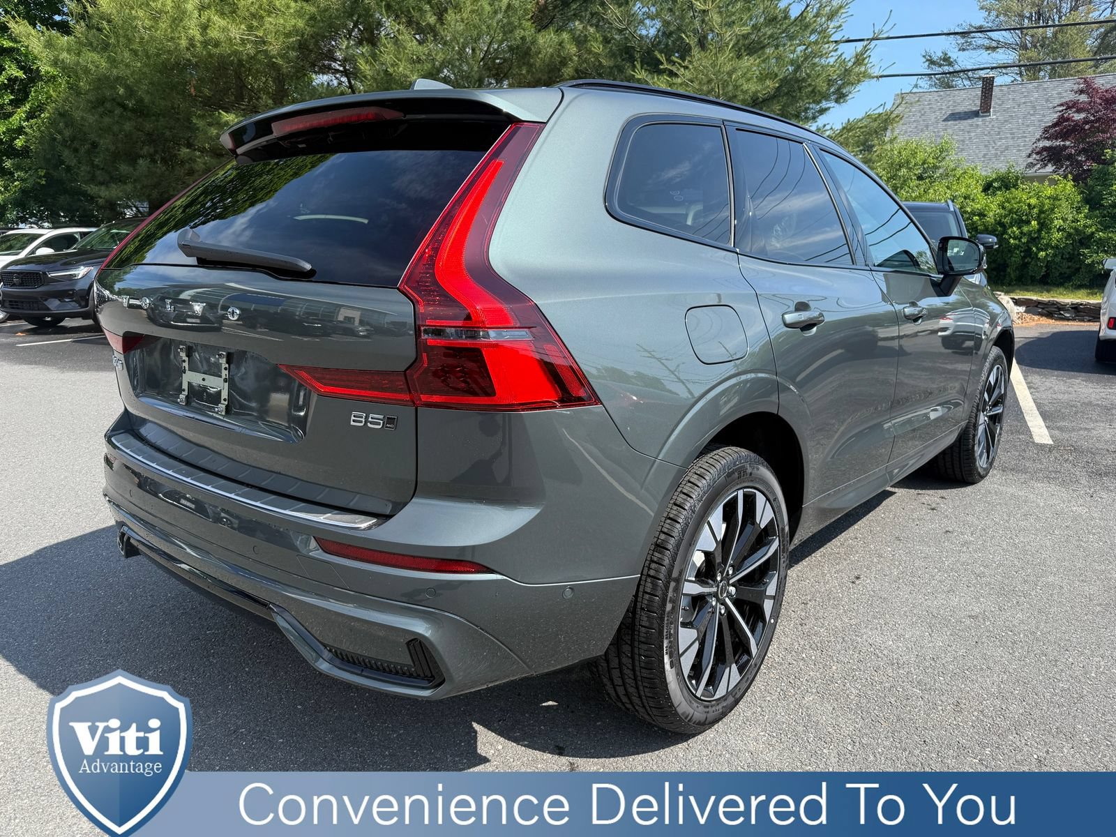 New 2026 Volvo XC60 B5 Plus w/ Protection Package Premier AWD/4WD image 8