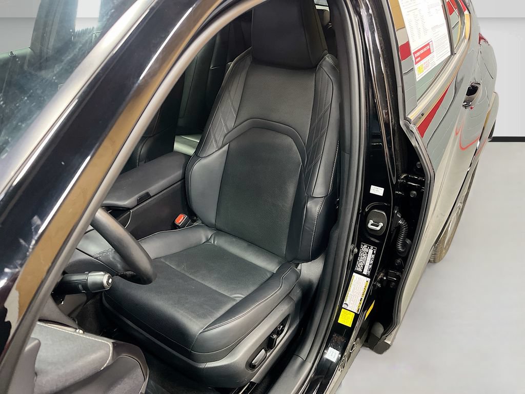 Used 2025 Lexus UX 300h AWD w/ Accessory Package (Z1) image 19
