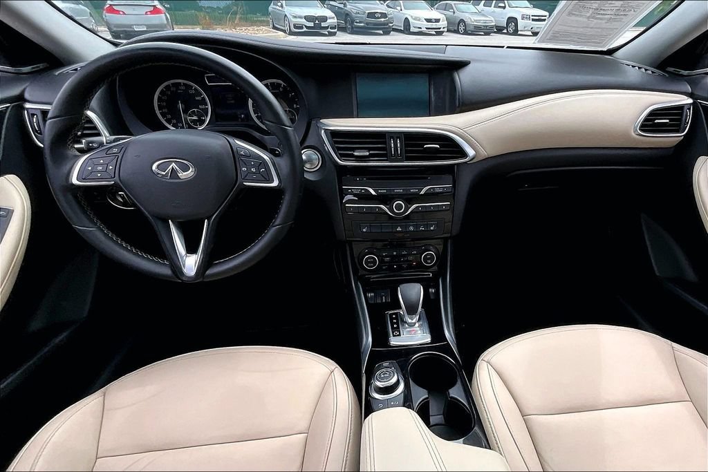 Used 2018 INFINITI QX30 Premium w/ Navigation Package FWD image 20