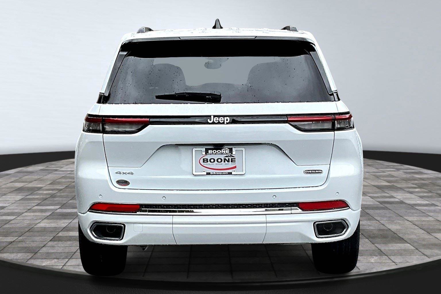New 2025 Jeep Grand Cherokee Overland w/ Trailer Tow Package image 4
