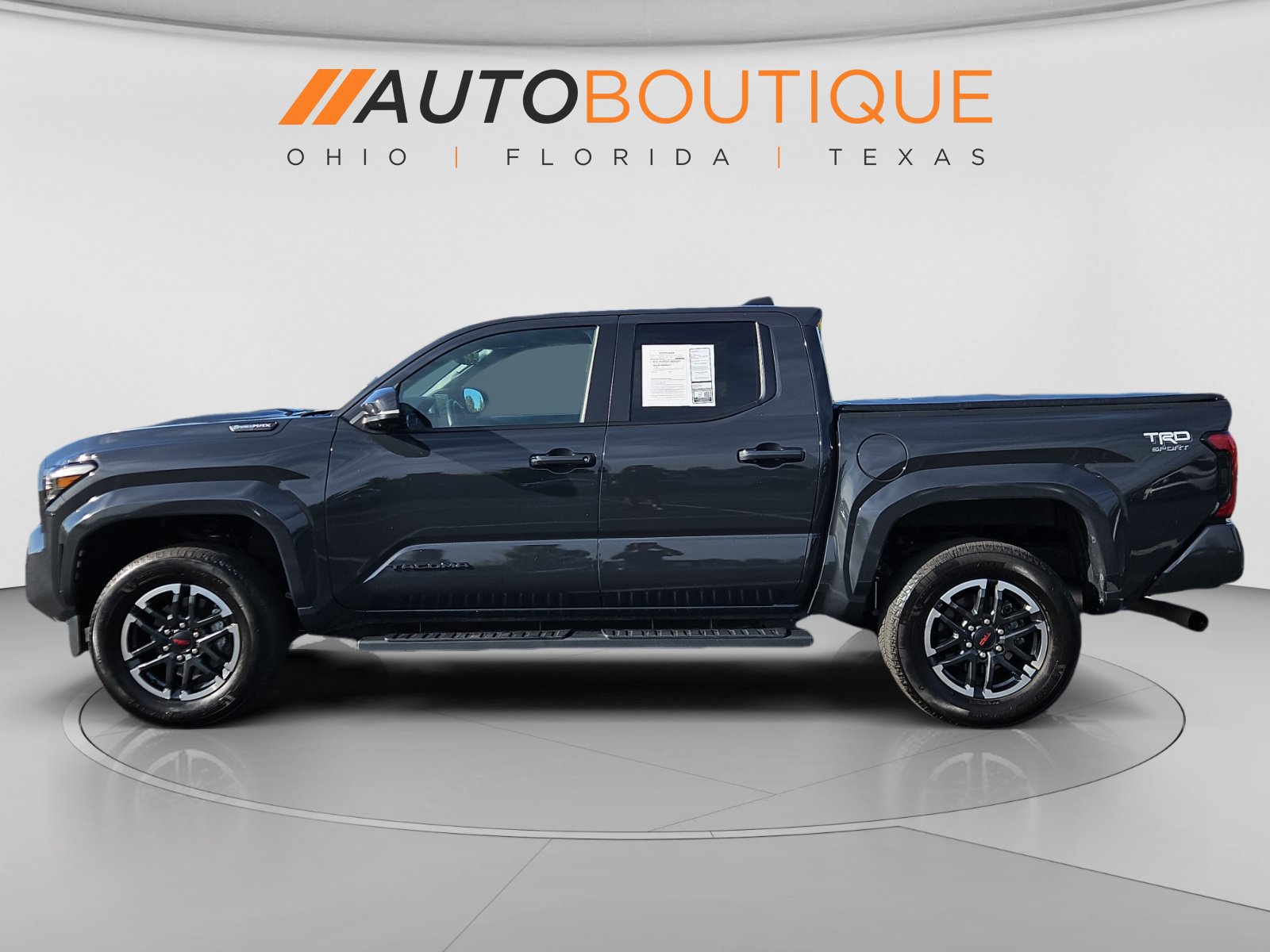 Used 2025 Toyota Tacoma TRD Sport w/ TRD Sport Premium Package AWD/4WD image 3