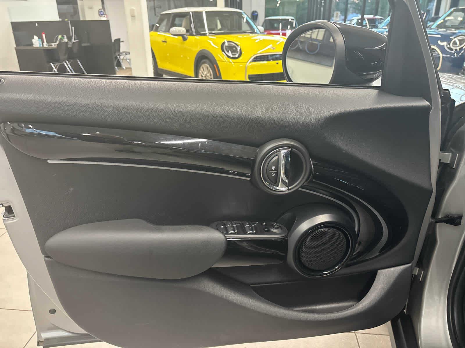 Used 2024 MINI Cooper S FWD image 21