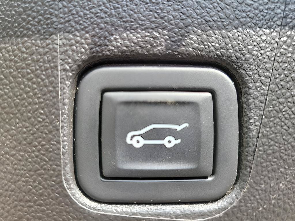 Used 2024 Chevrolet Blazer RS w/ Enhanced Convenience Package FWD image 10