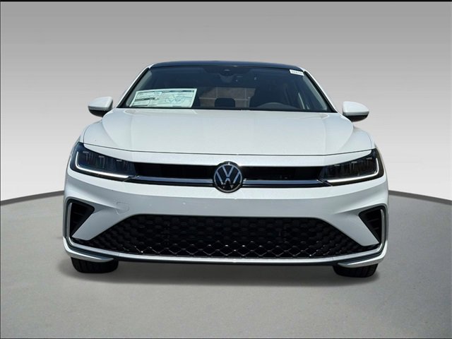 New 2025 Volkswagen Jetta SE image 2
