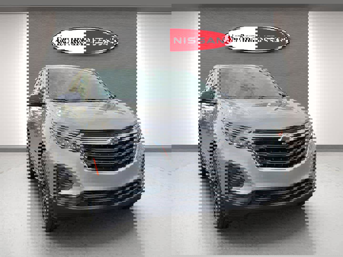 Used 2023 Chevrolet Equinox LS w/ LS Convenience Package image 2