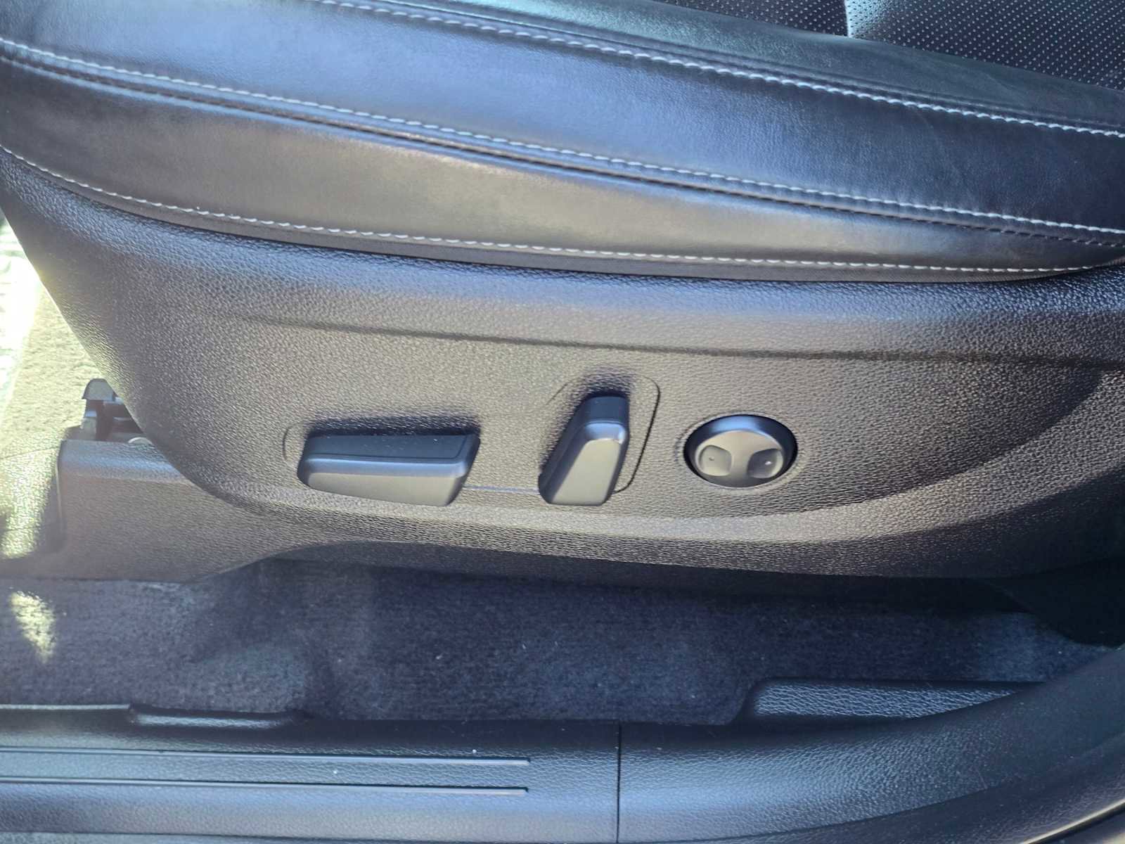 Used 2023 Kia Telluride S image 25