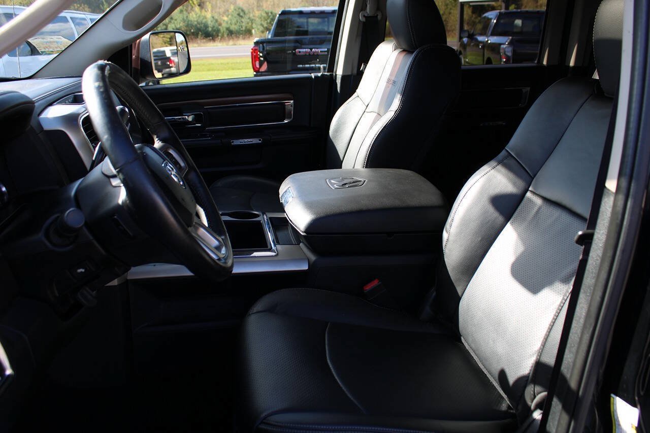 Used 2015 RAM 3500 Laramie w/ Black Appearance Group AWD/4WD image 32