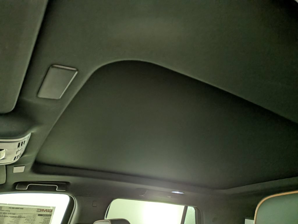 New 2026 GMC Yukon AT4 w/ AT4 Premium Package AWD/4WD image 28