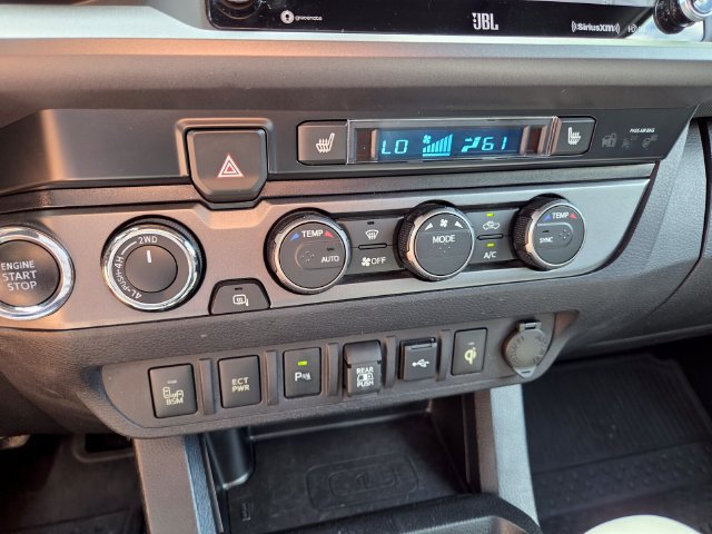 Used 2020 Toyota Tacoma TRD Sport w/ TRD Premium Sport Package AWD/4WD image 27