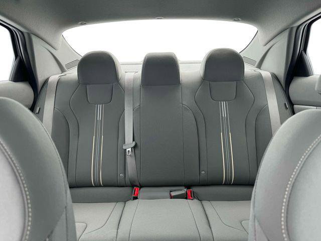 New 2025 Hyundai Elantra SEL FWD image 16