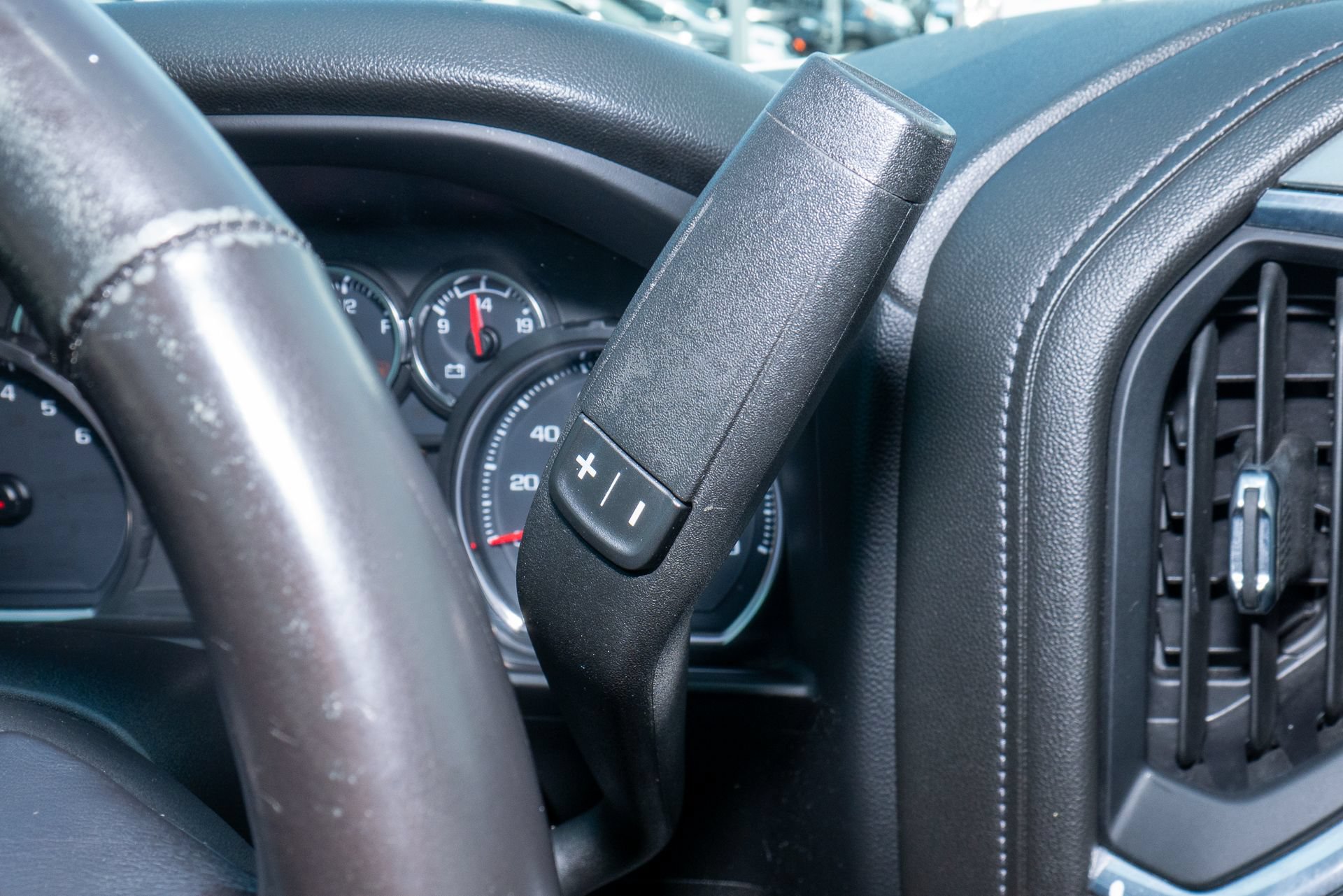 Used 2021 Chevrolet Silverado 1500 LT RWD image 30