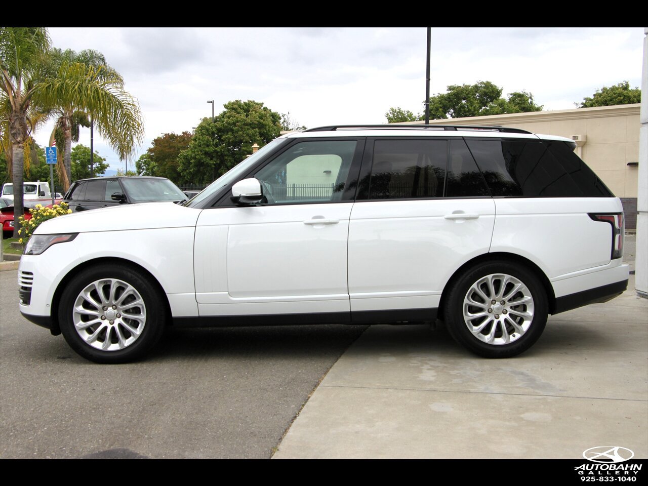 Used 2019 Land Rover Range Rover HSE AWD/4WD image 5