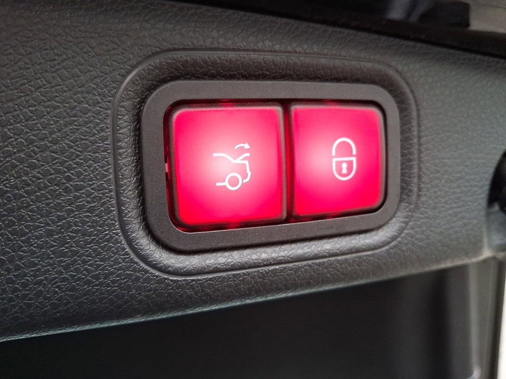 Used 2022 Mercedes-Benz E 350 4MATIC Sedan image 27