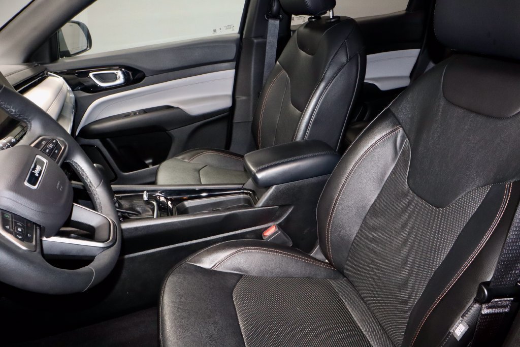 Used 2023 Jeep Compass Limited AWD/4WD image 23