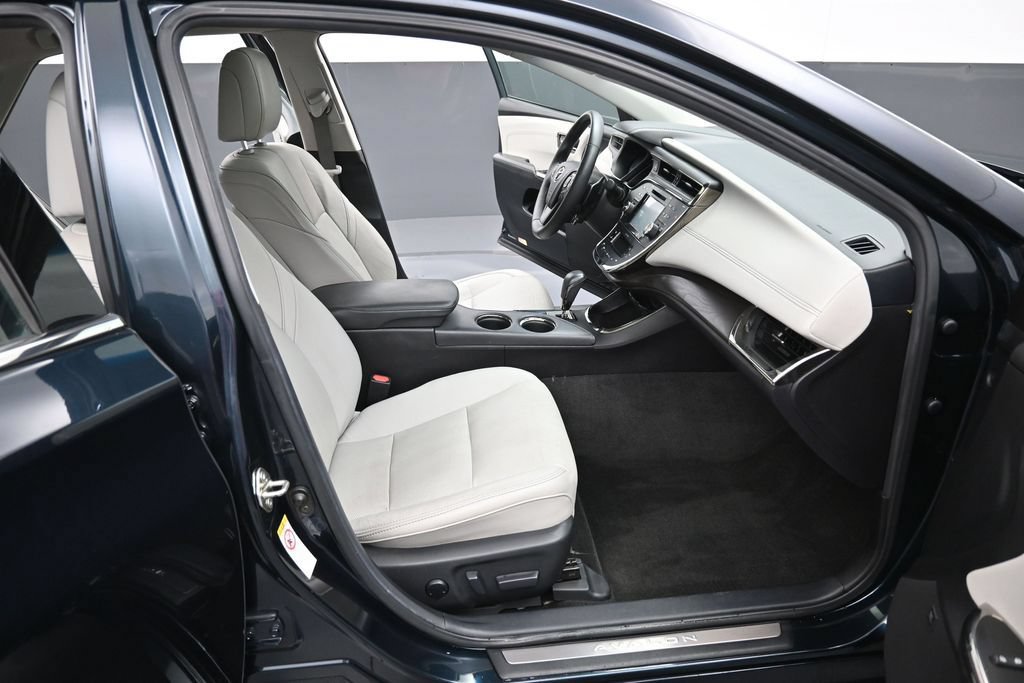 Certified 2016 Toyota Avalon Limited w/ Toyota Safety Sense Package FWD image 37