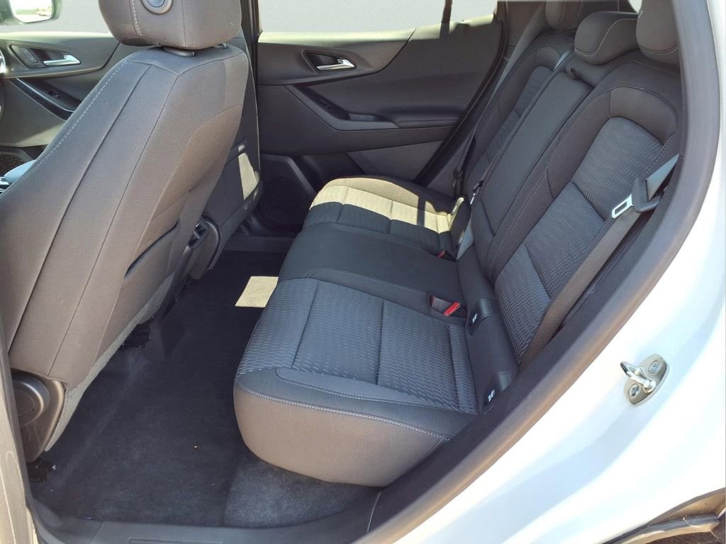 Used 2026 Chevrolet Equinox LT AWD/4WD image 21