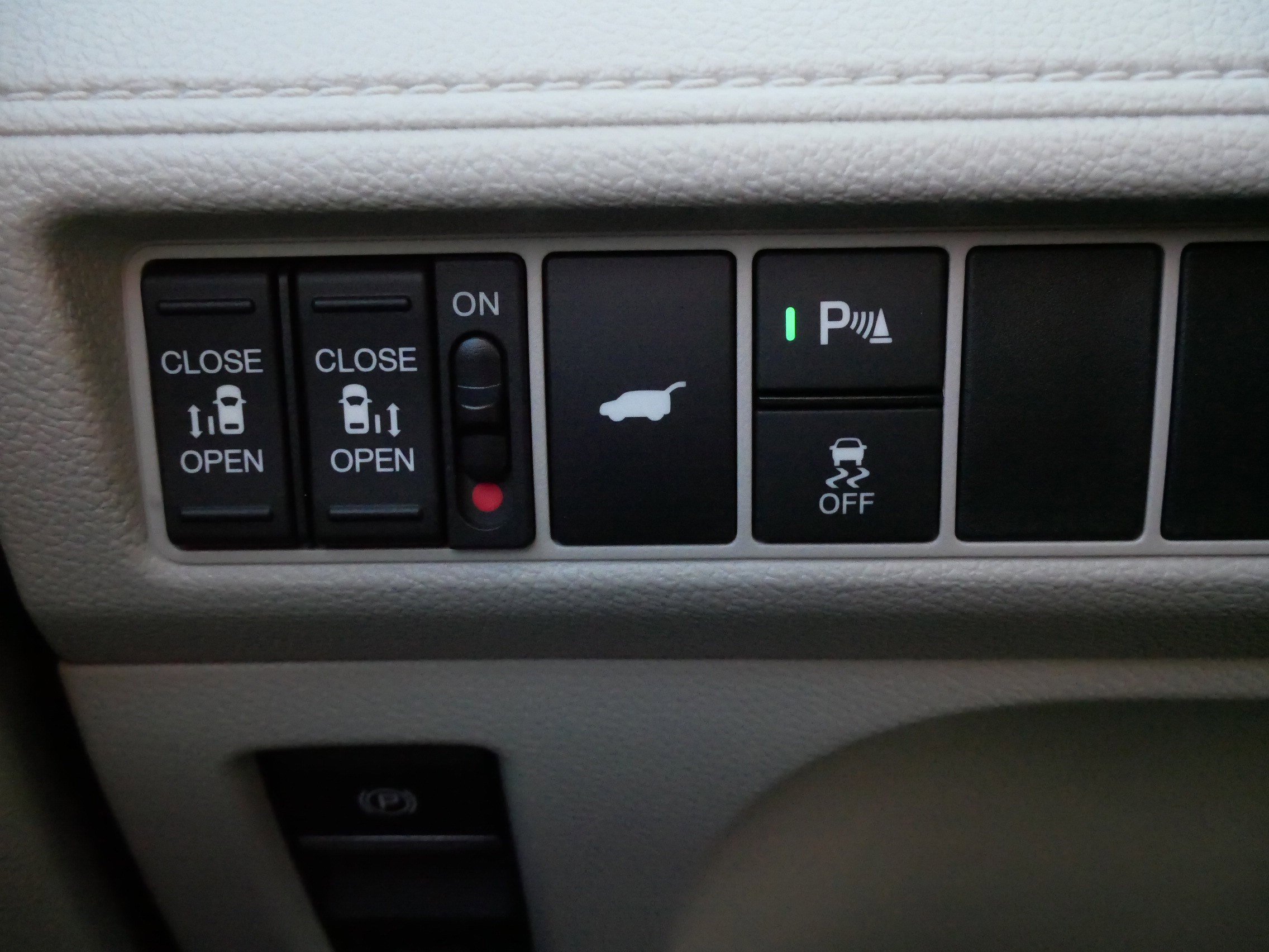 Certified 2026 Honda Odyssey Touring image 26