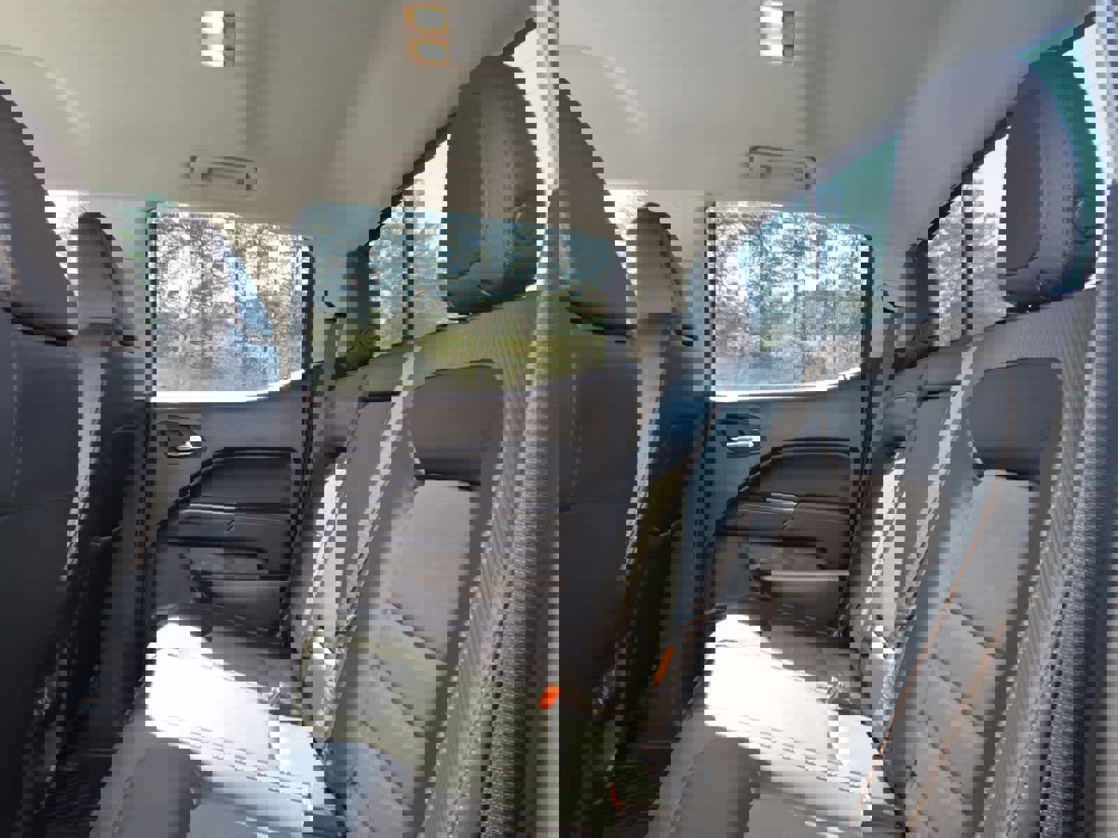 Used 2022 GMC Canyon AT4 w/ Trailering Package image 10