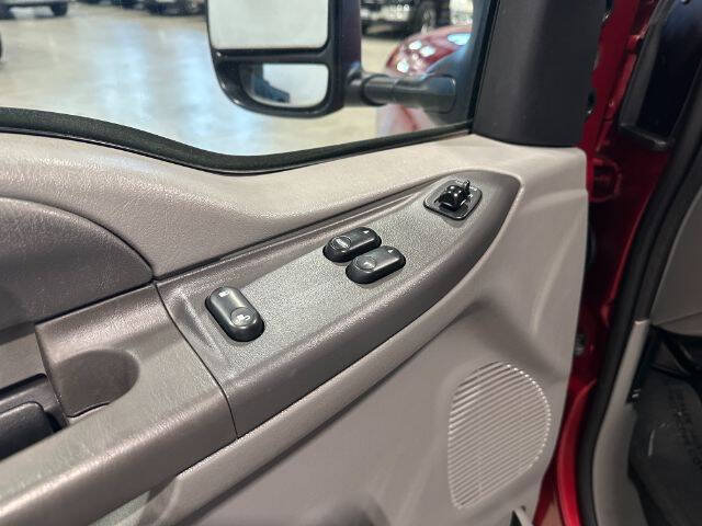 Used 2003 Ford F350 XLT AWD/4WD image 15