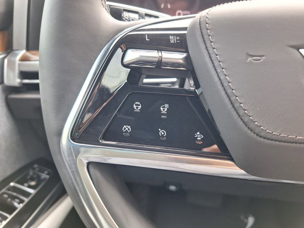 New 2026 Cadillac Escalade Platinum Luxury w/ LPO, Radiant Package image 18