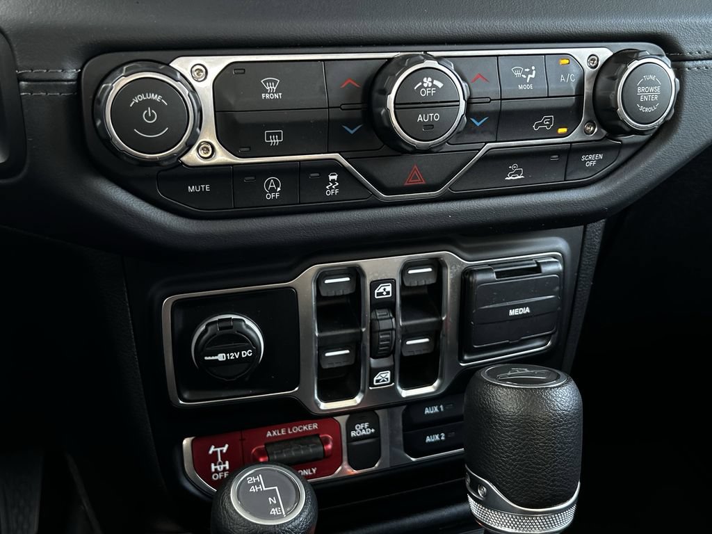 Used 2026 Jeep Gladiator Mojave AWD/4WD image 19
