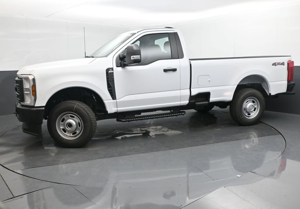 New 2026 Ford F250 XL w/ F-250 >10K GVWR Package image 2