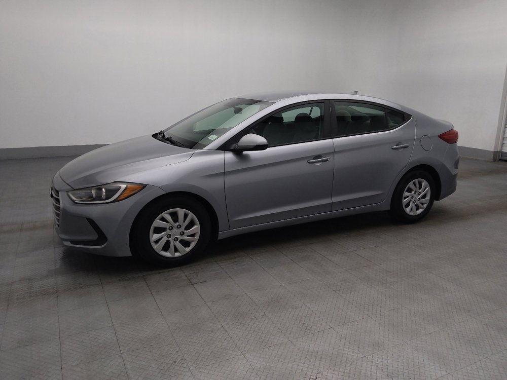 Used 2017 Hyundai Elantra SE FWD image 2
