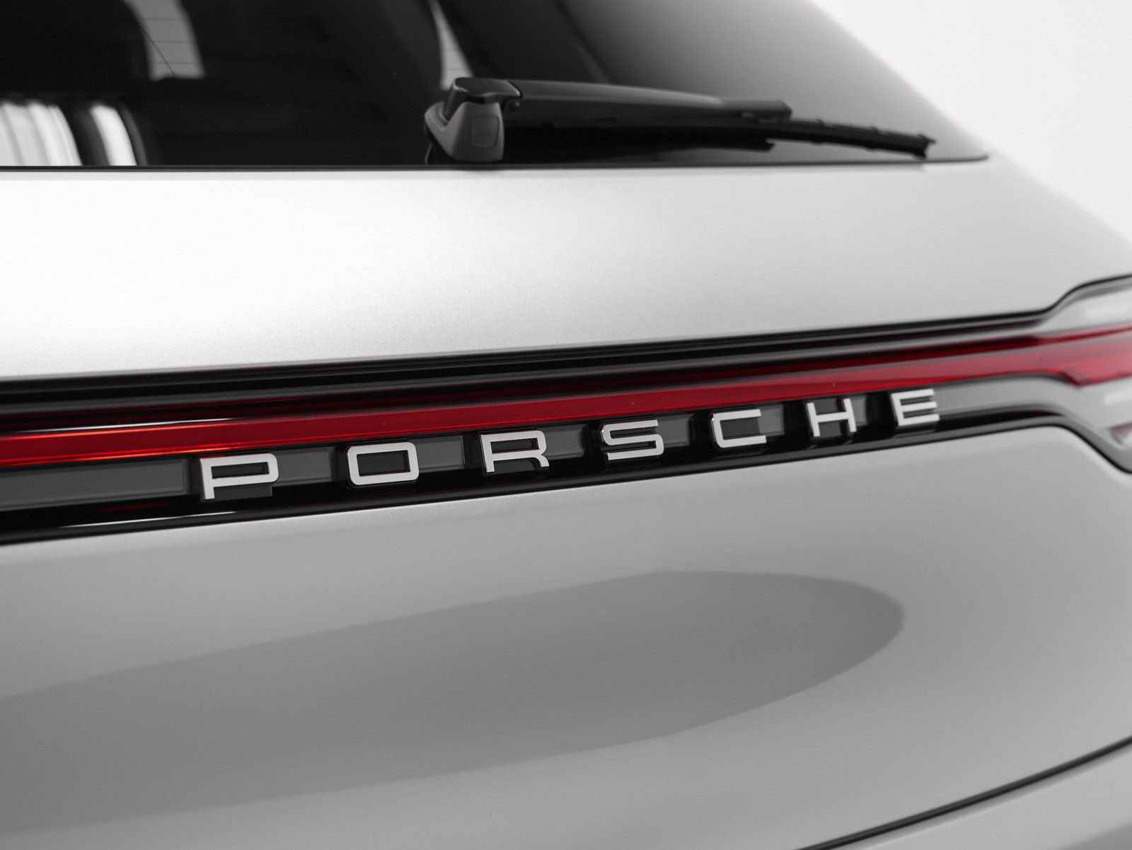 Certified 2026 Porsche Macan image 19