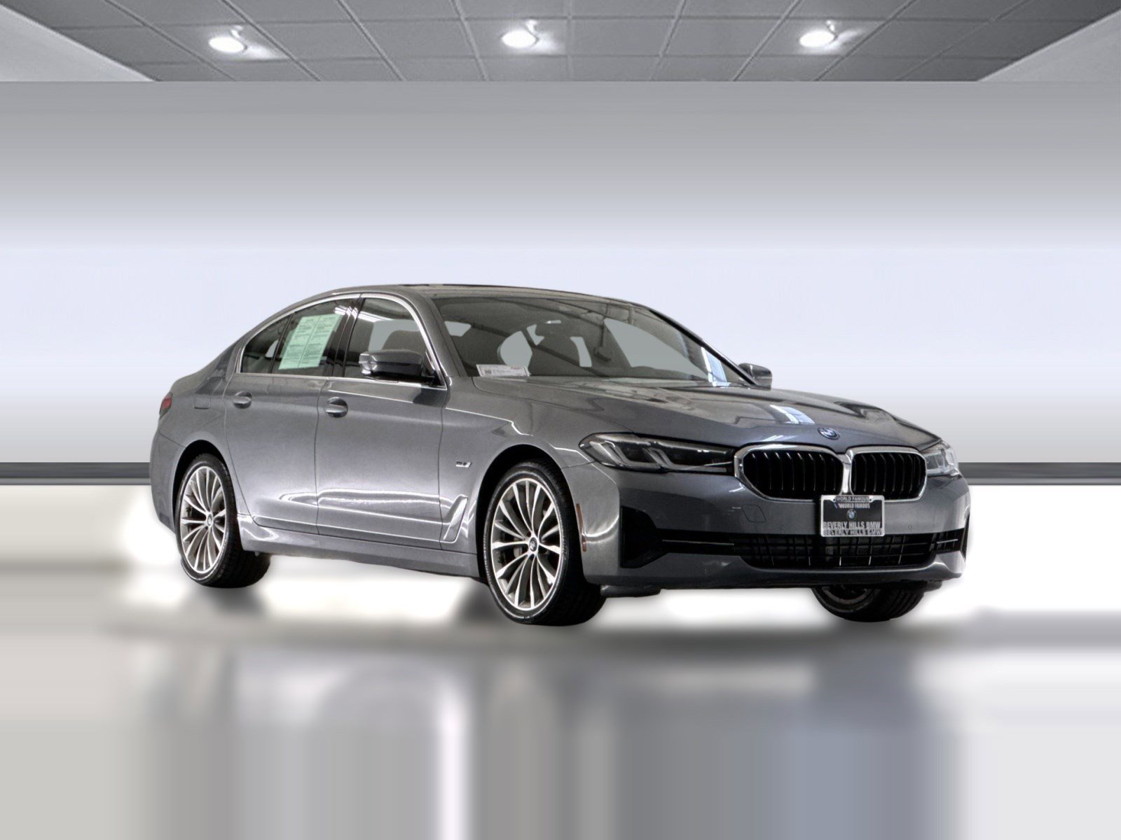 Used 2023 BMW 530e w/ Premium Package image 7