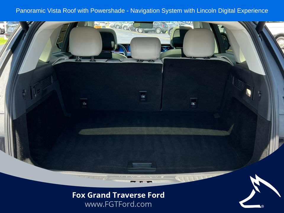 Used 2026 Lincoln Nautilus Reserve AWD/4WD image 33