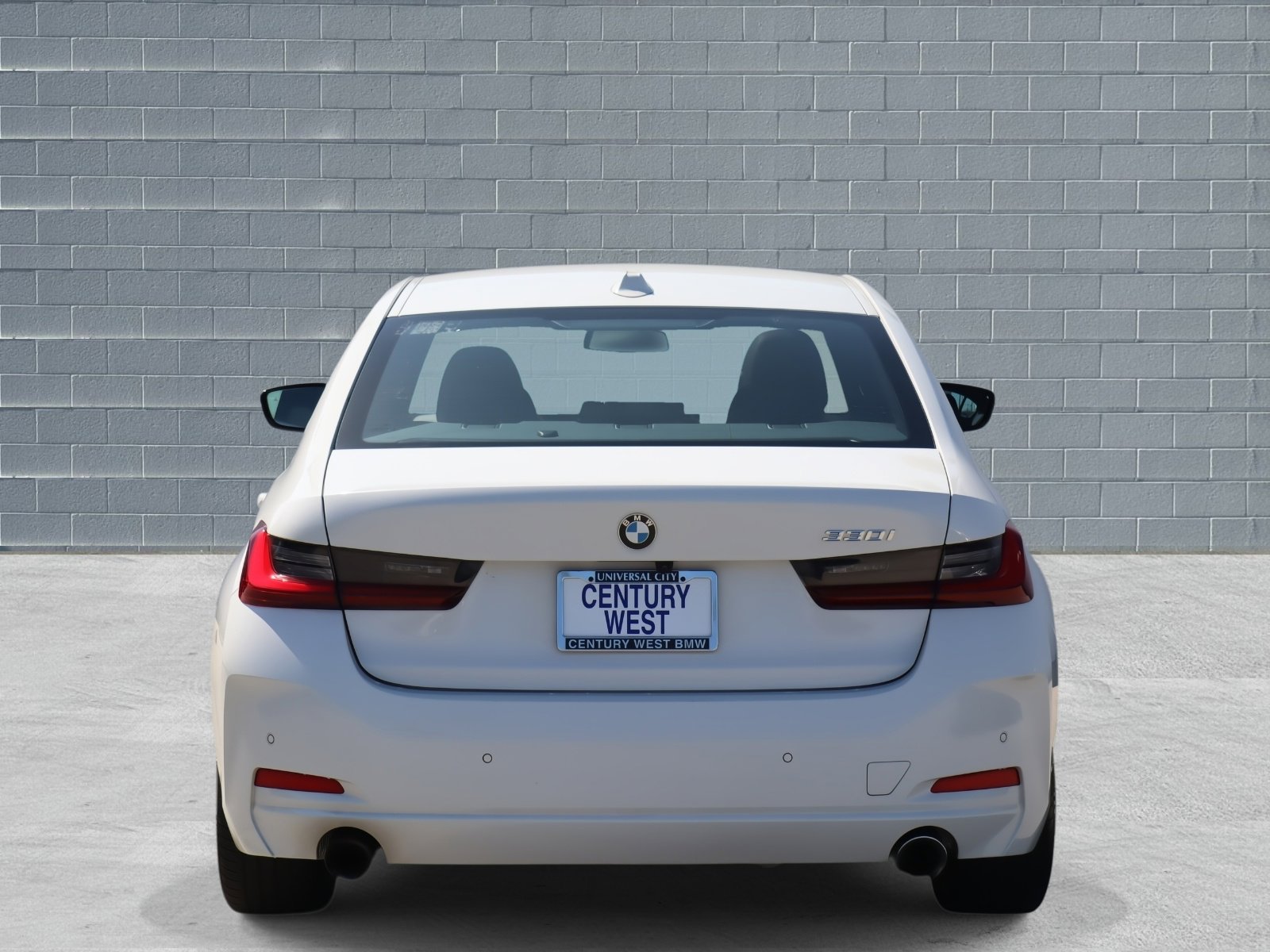 Used 2024 BMW 330i Sedan image 4