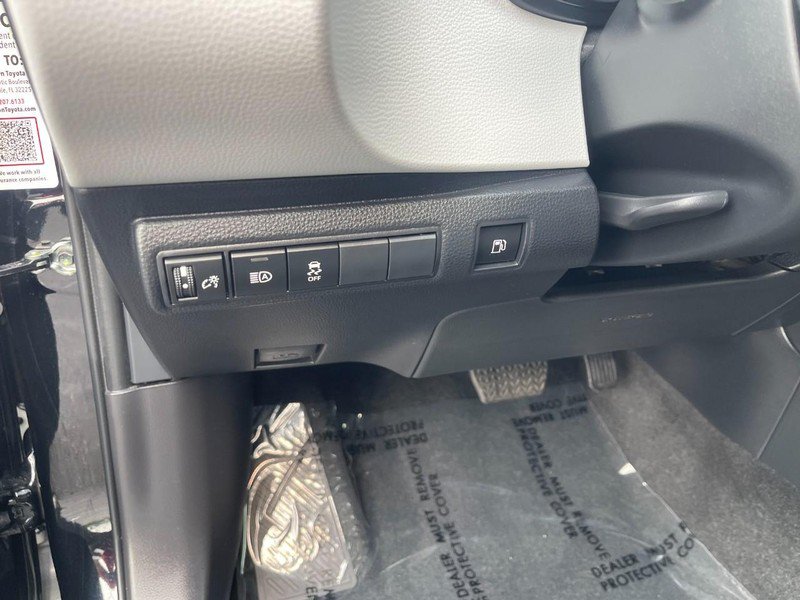 Used 2026 Toyota Corolla SE FWD image 20