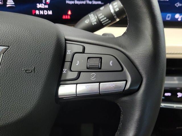 Certified 2024 Cadillac XT4 Luxury w/ Cold Weather Package FWD image 23