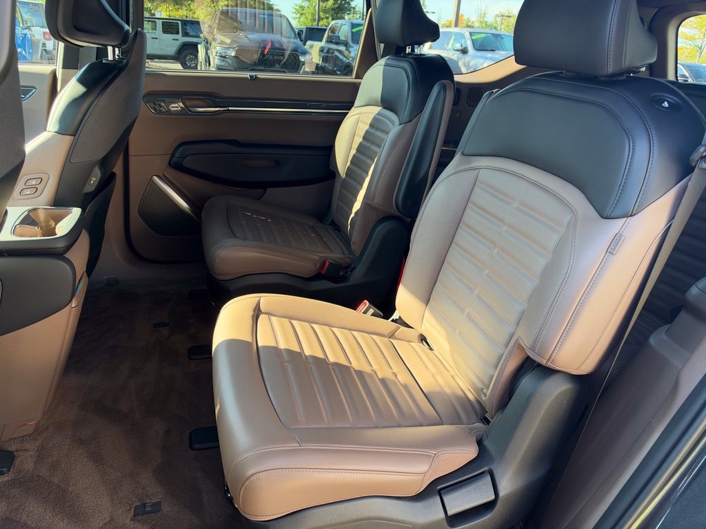 Used 2024 Kia EV9 Land AWD/4WD image 18