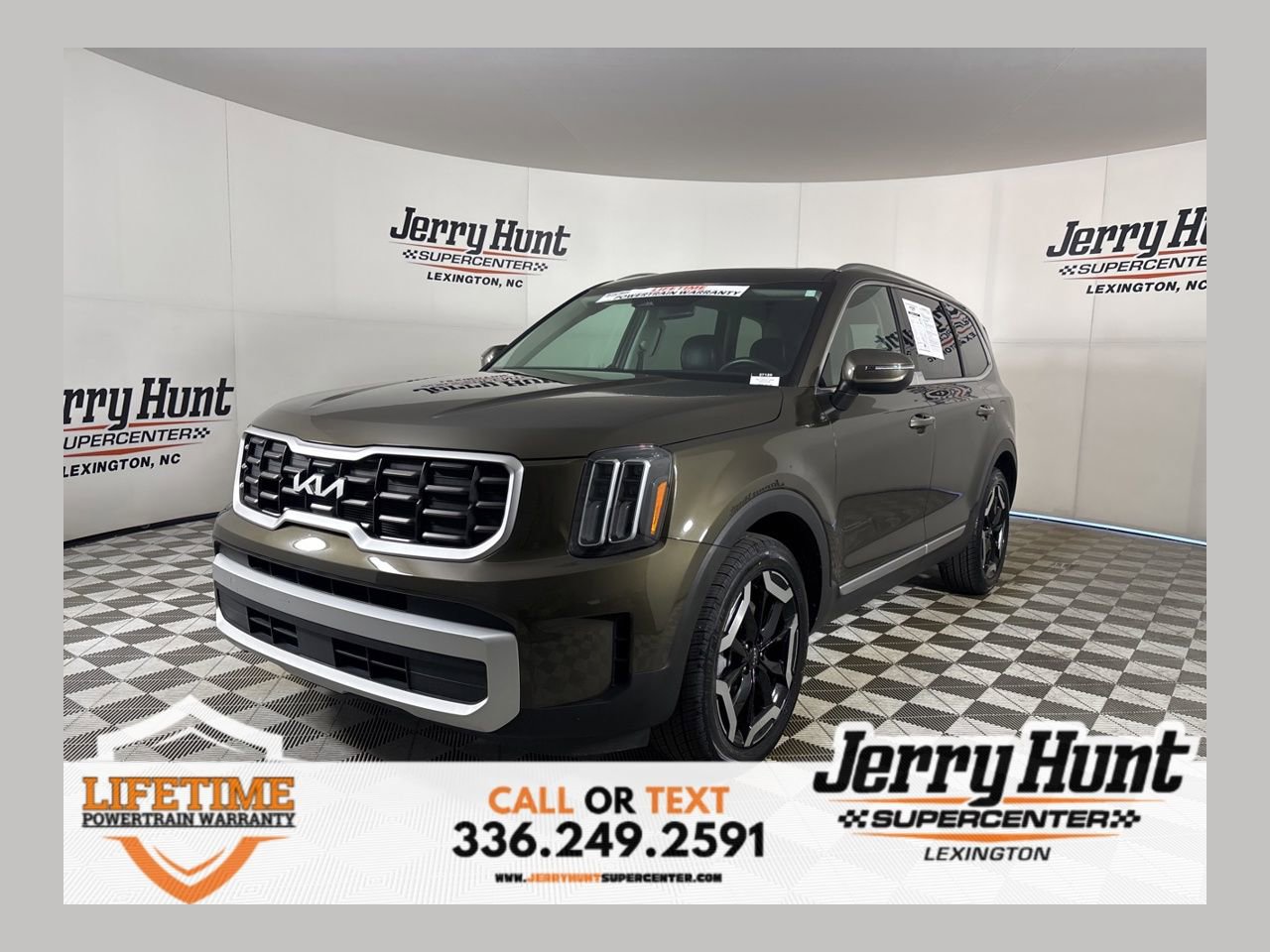 Used 2025 Kia Telluride S image 1
