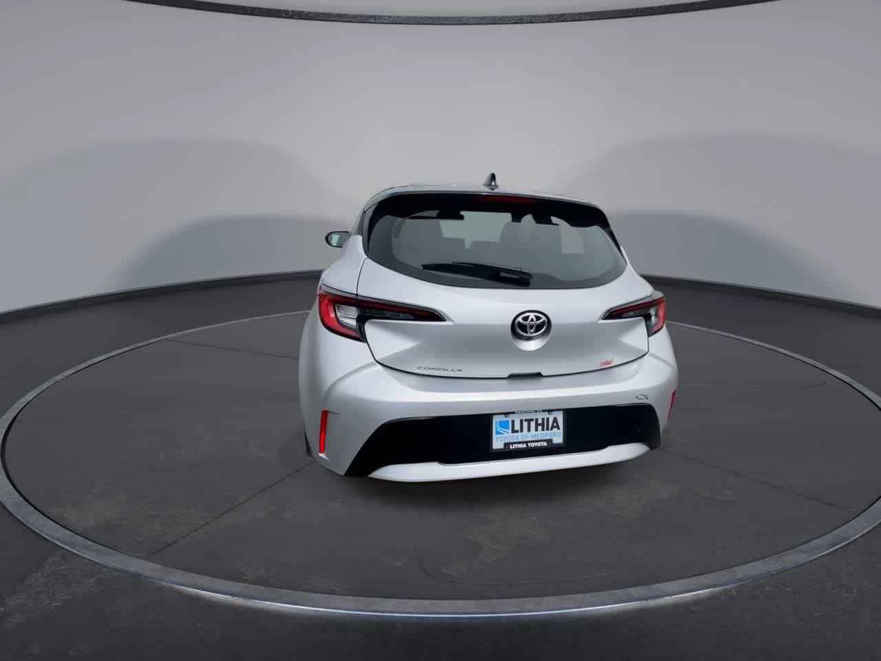 Certified 2025 Toyota Corolla SE w/ SE Package FWD image 7