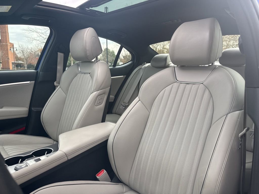 Used 2023 Genesis G70 3.3T w/ Sport Advanced Package image 13