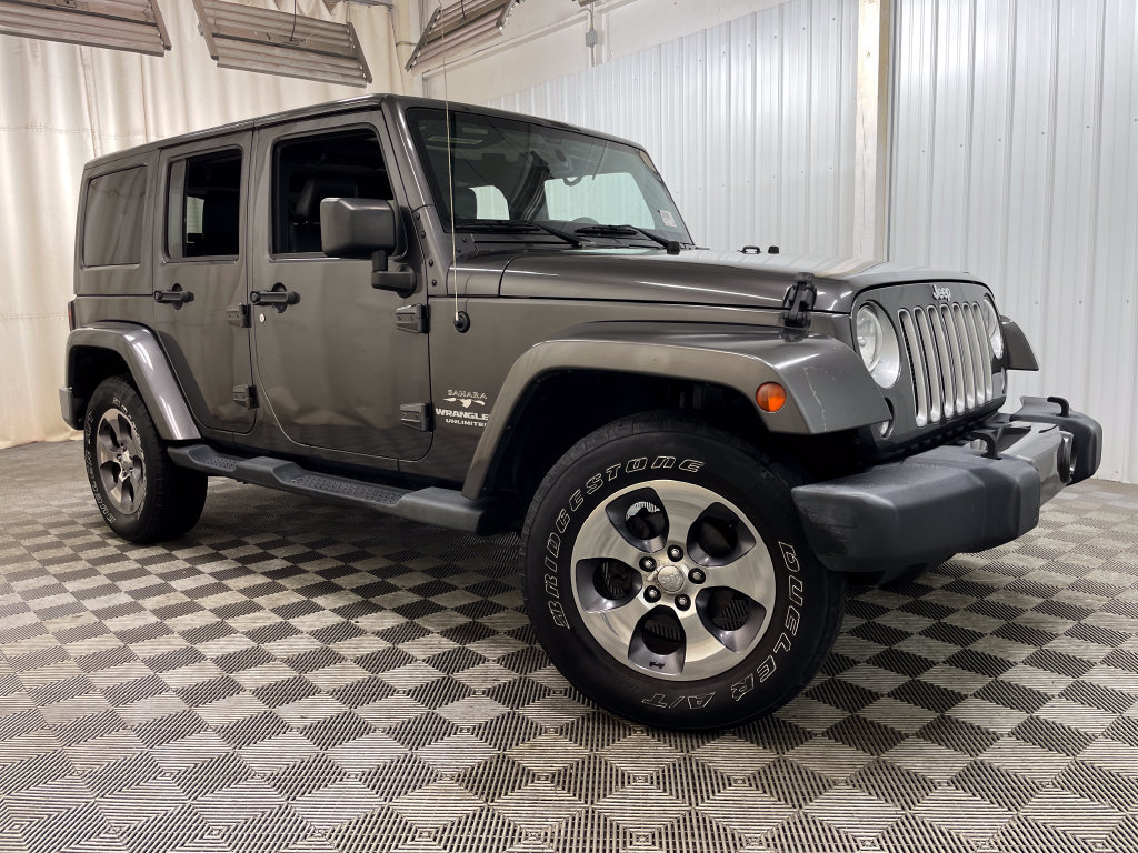 Used 2016 Jeep Wrangler Unlimited Sahara AWD/4WD image 43