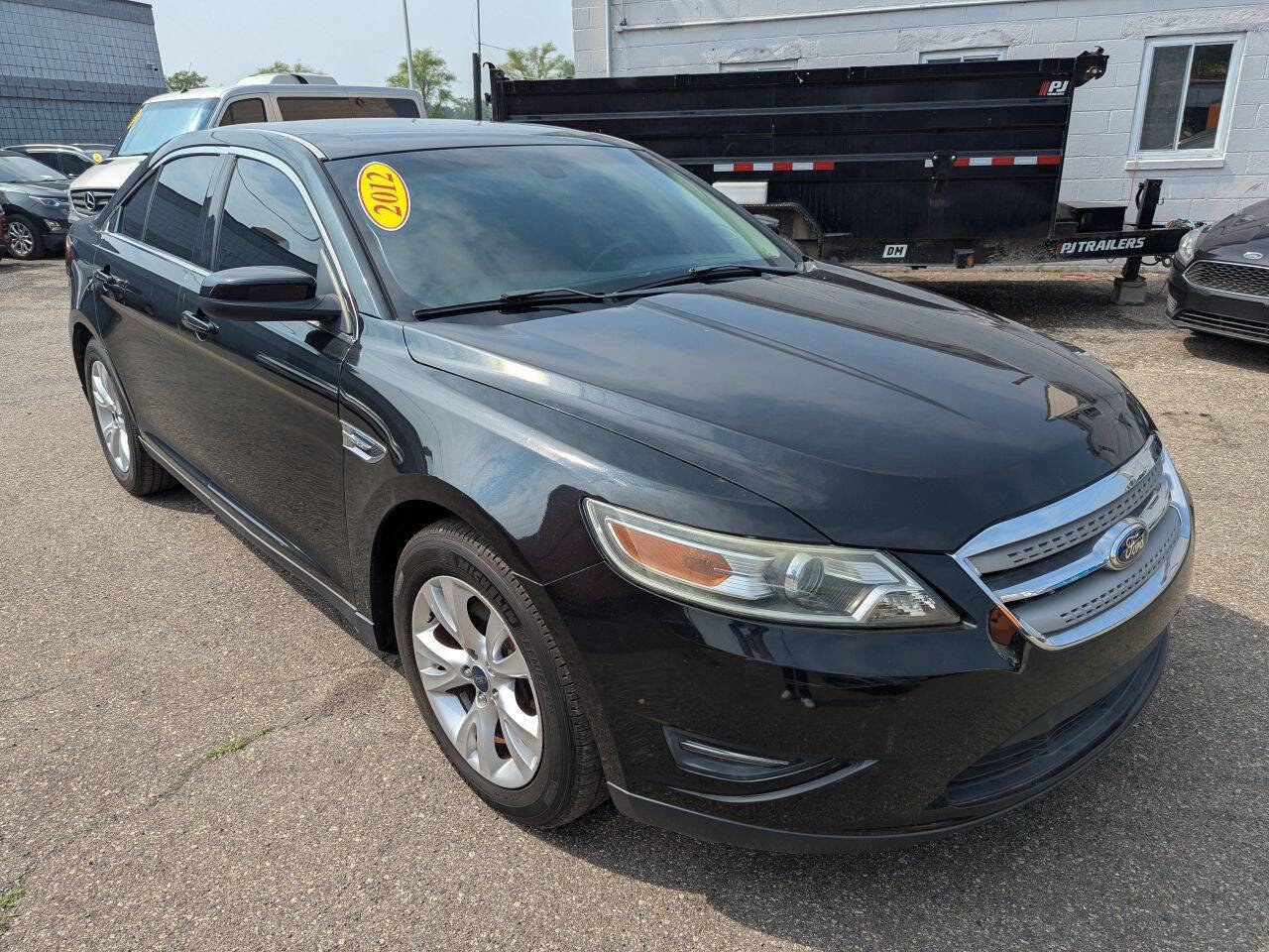 Used 2012 Ford Taurus SEL image 1