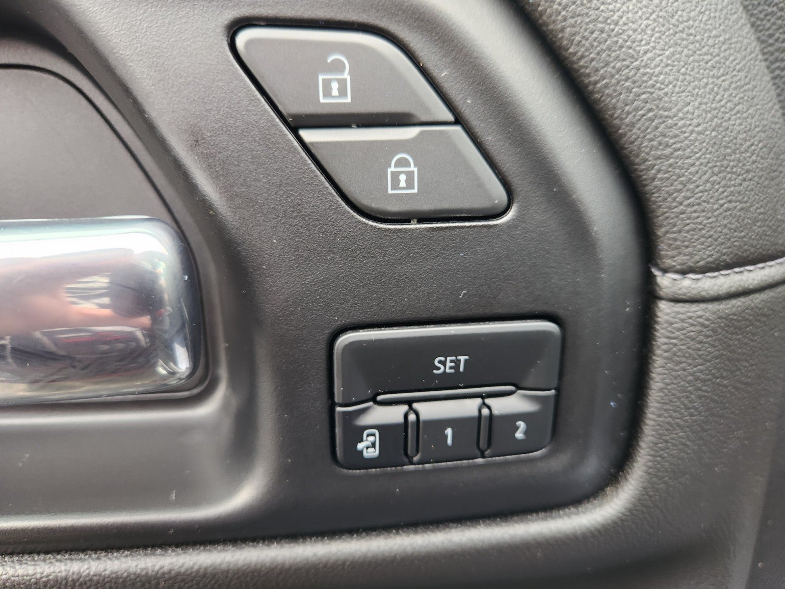 Used 2022 Chevrolet Silverado 1500 High Country AWD/4WD image 37