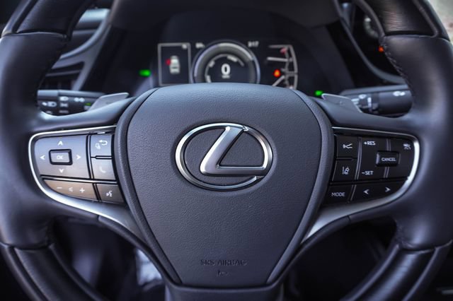 Certified 2025 Lexus ES 300h w/ Luxury Package FWD image 14