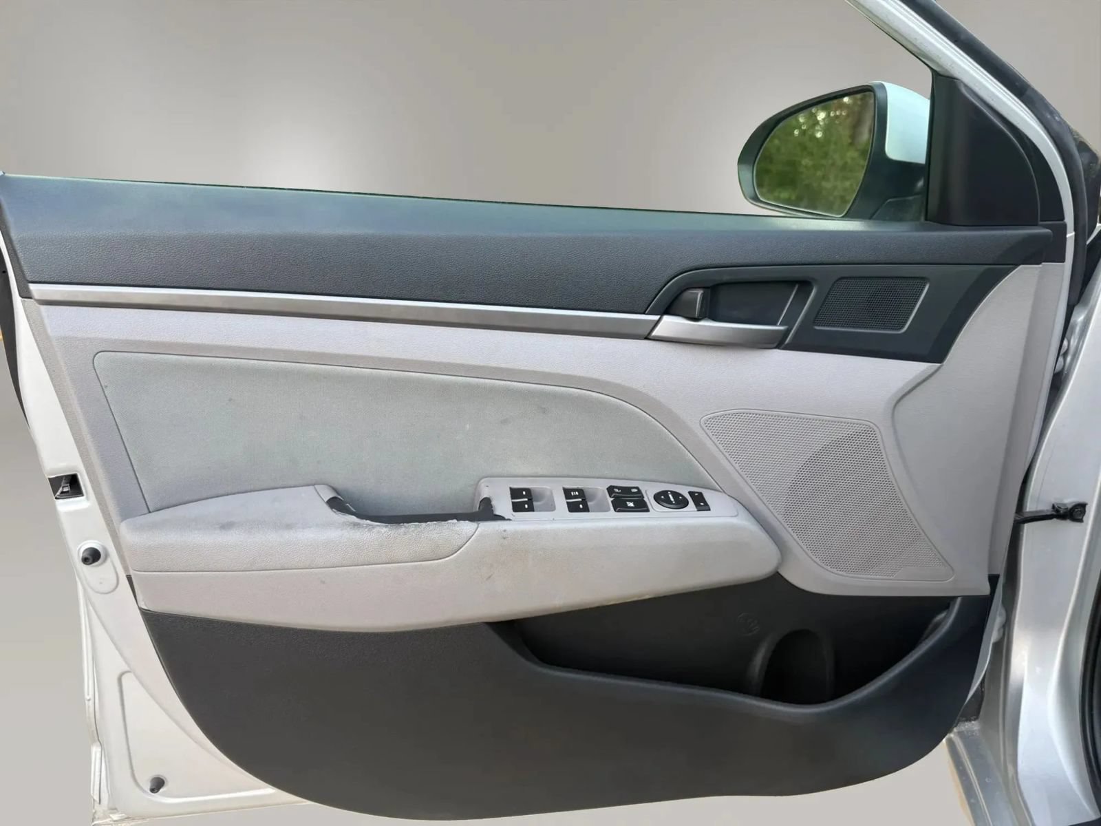 Used 2018 Hyundai Elantra SEL FWD image 18