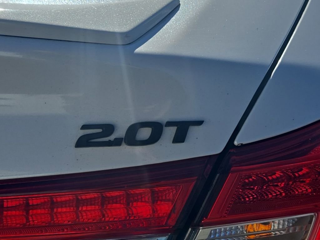 Used 2018 Honda Accord Sport image 7