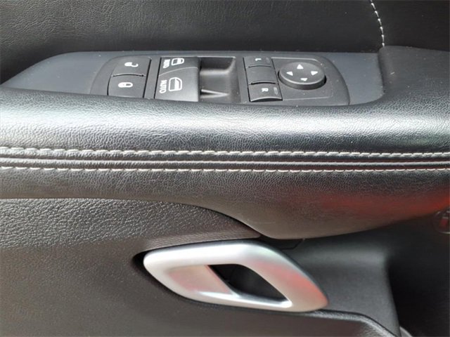 Certified 2016 Dodge Challenger R/T Plus image 17