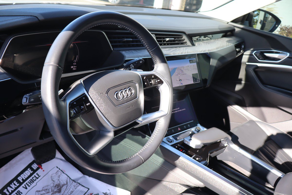Used 2021 Audi e-tron Premium w/ Convenience Plus Package AWD/4WD image 14