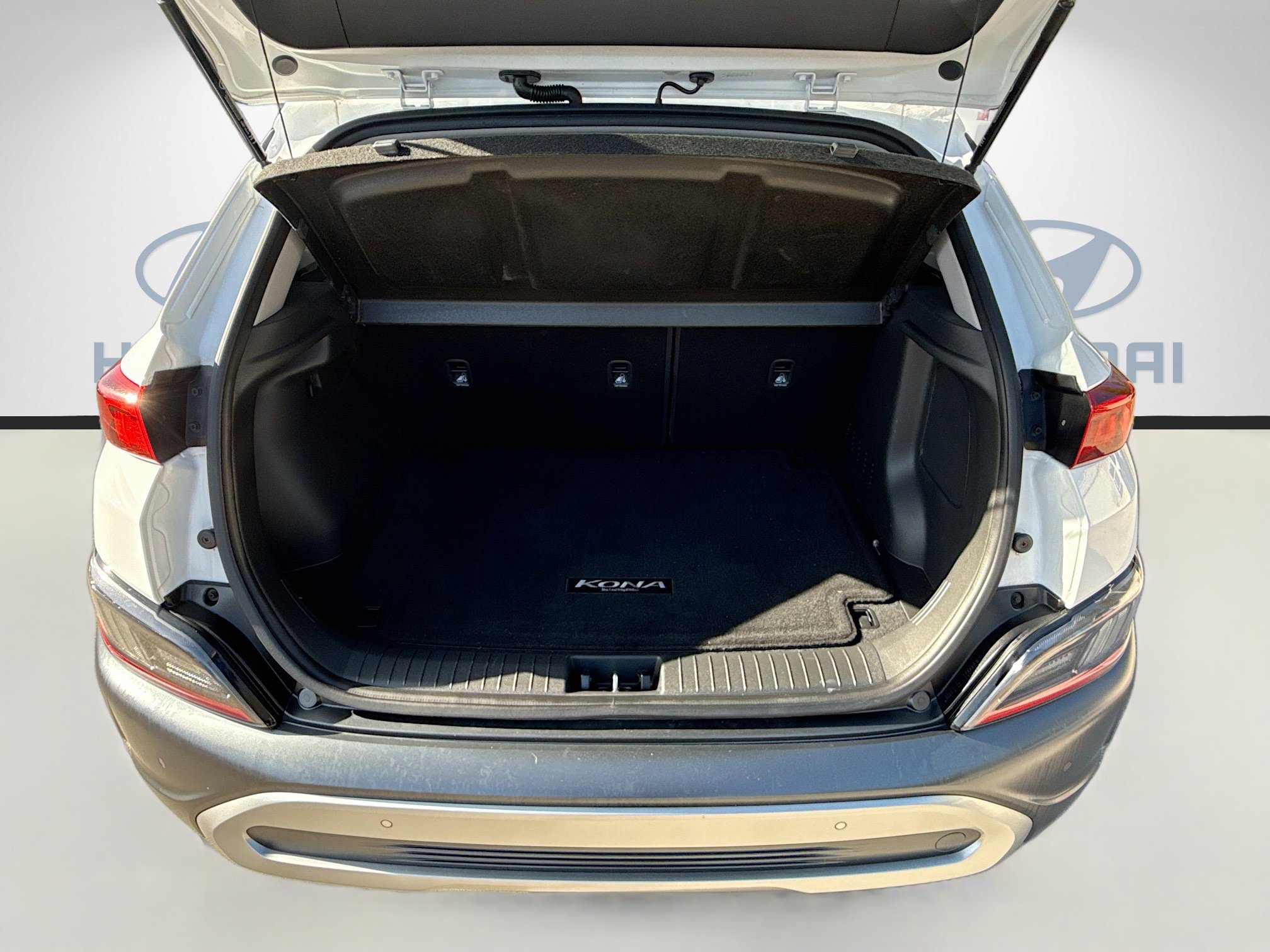 Used 2023 Hyundai Kona Limited w/ Cargo Package image 24