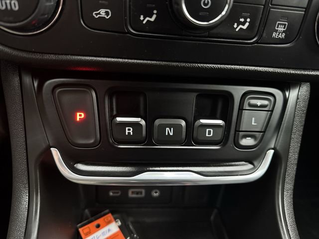 Used 2021 GMC Terrain SLE w/ Driver Convenience Package image 16