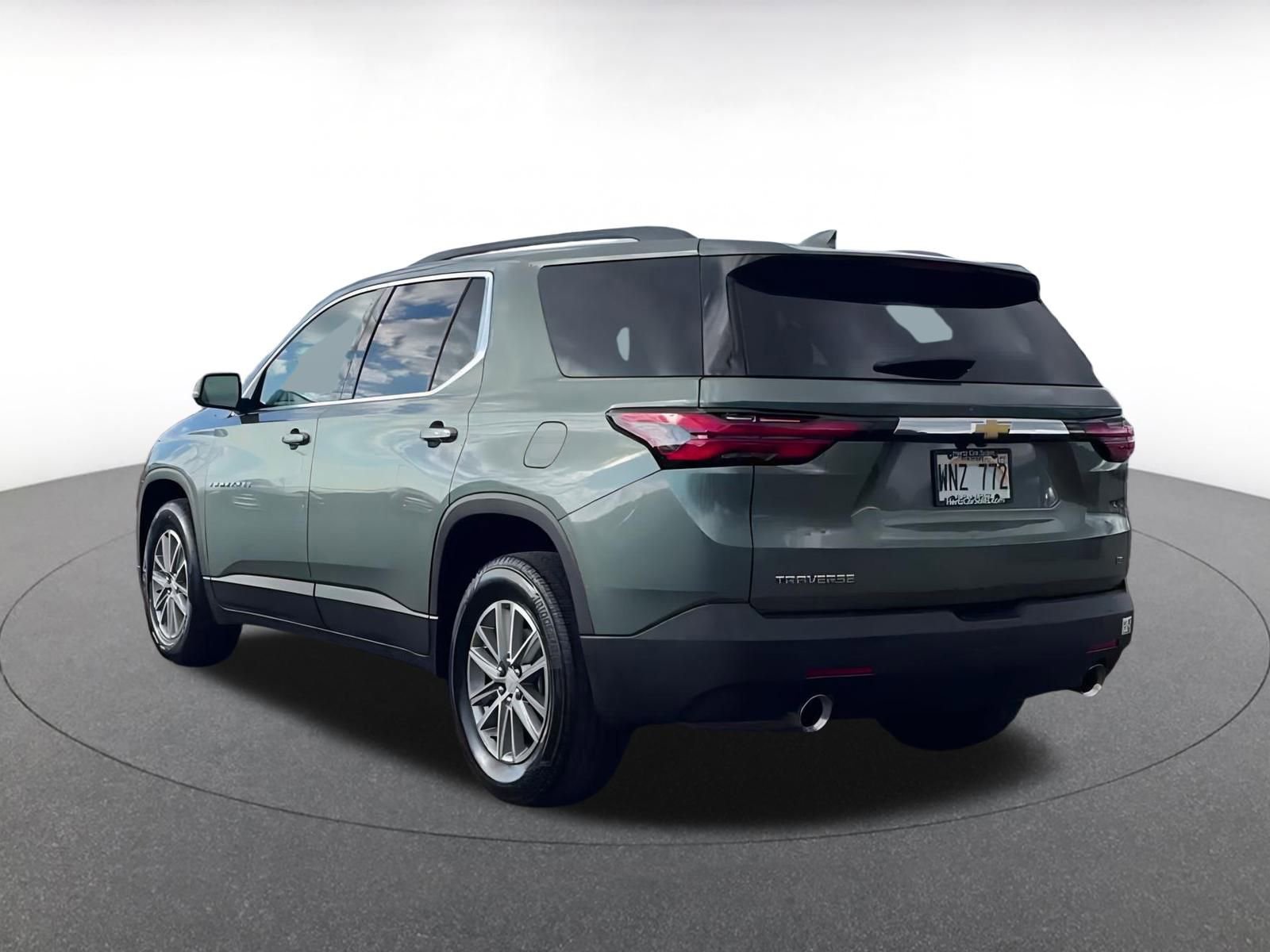 Used 2023 Chevrolet Traverse LT image 11