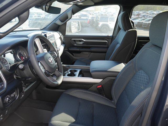 New 2026 RAM 1500 4x4 Crew Cab image 2