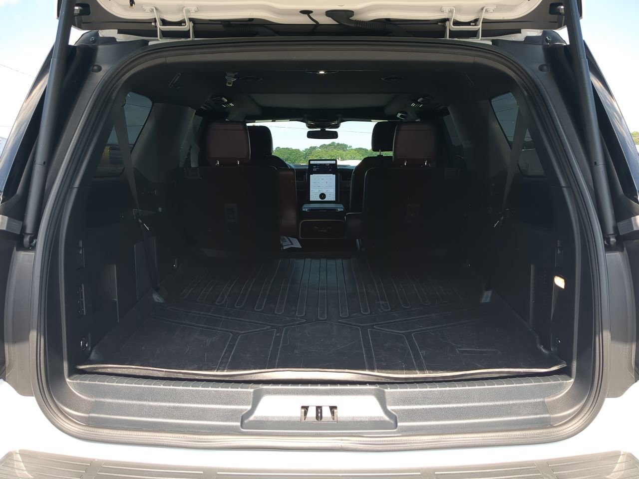 Certified 2022 Ford Expedition Max Limited RWD image 11